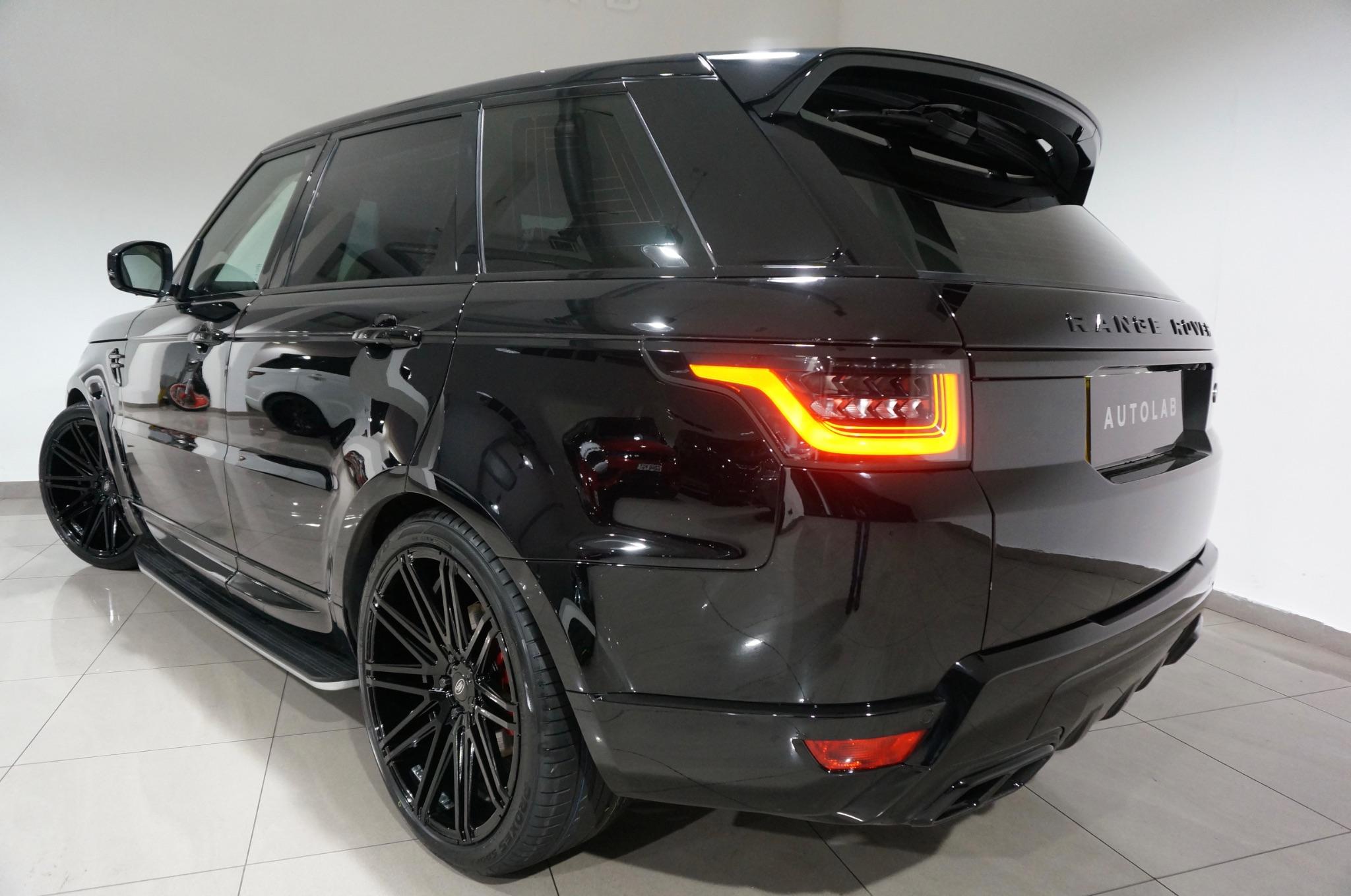 Land Rover Range Rover Sport 3.0 D300 MHEV HSE Silver Auto 4WD Euro 6 (s/s) 5dr